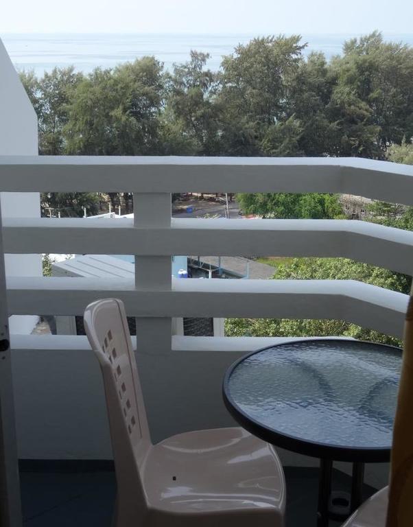 Rayong Condochain Ban Phe Room photo
